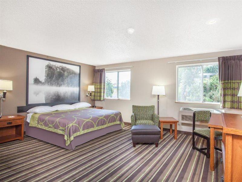 Super 8 By Wyndham Richlands/Claypool Hill Area Hotel Pounding Mill Екстериор снимка