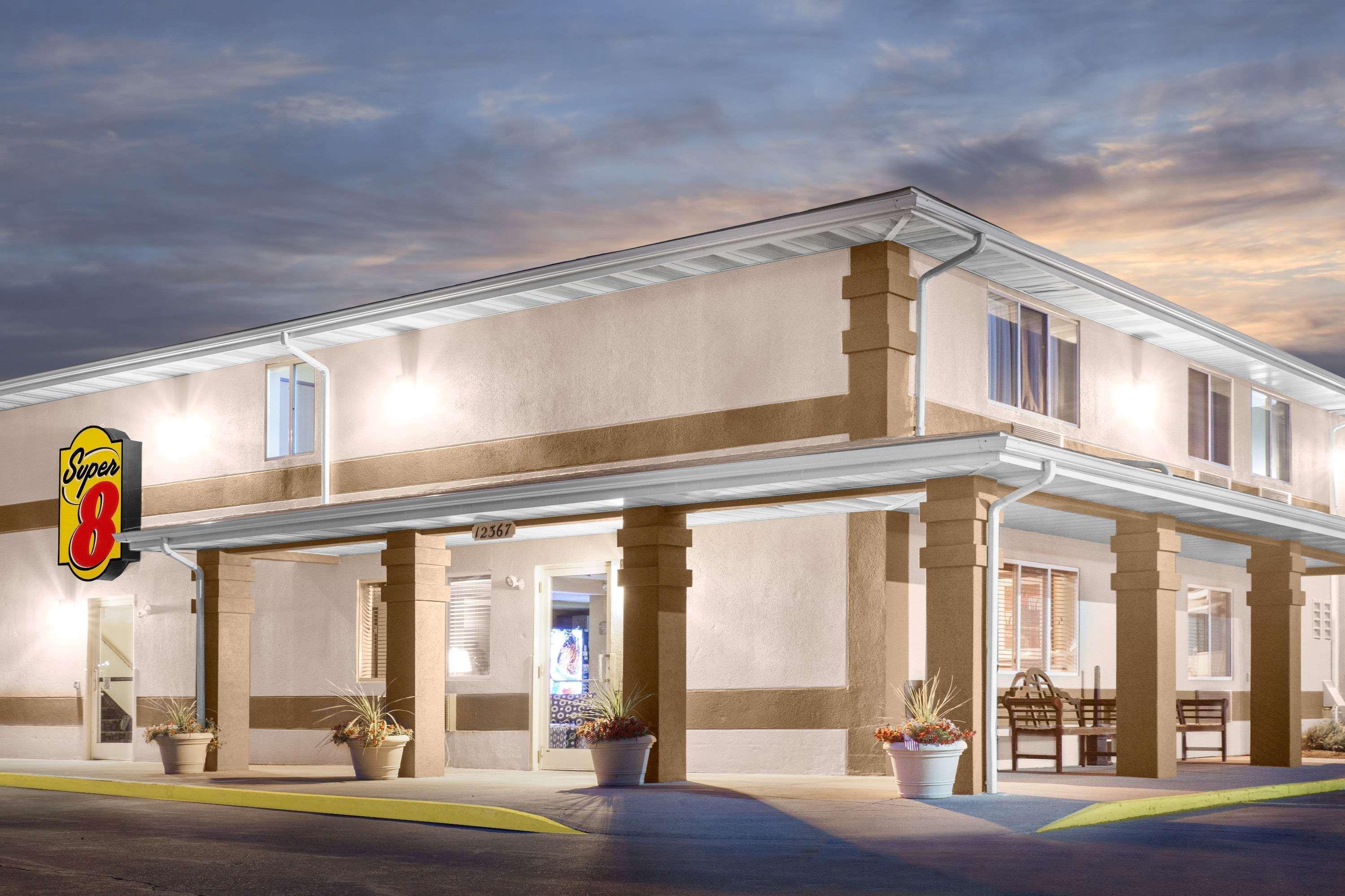 Super 8 By Wyndham Richlands/Claypool Hill Area Hotel Pounding Mill Екстериор снимка